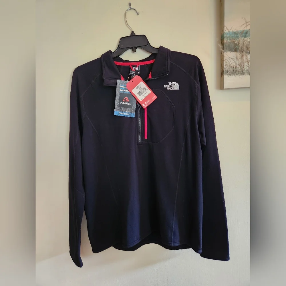 The North Face performance outdoor top XL NWT